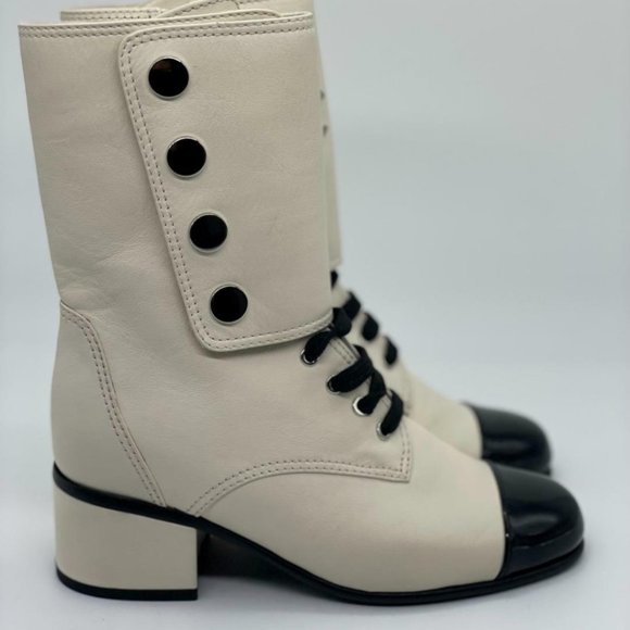 CHANEL 19B Two Tone Calfskin Leather Signature Logo Lace Up Booties Boots - Picture 7 of 14